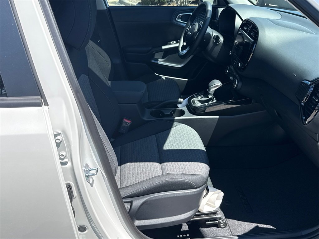 New 2025 Kia Soul EX image 14