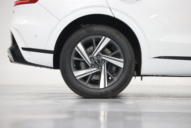 New 2026 Genesis GV70 3.5T Sport Advanced AWD/4WD image 18