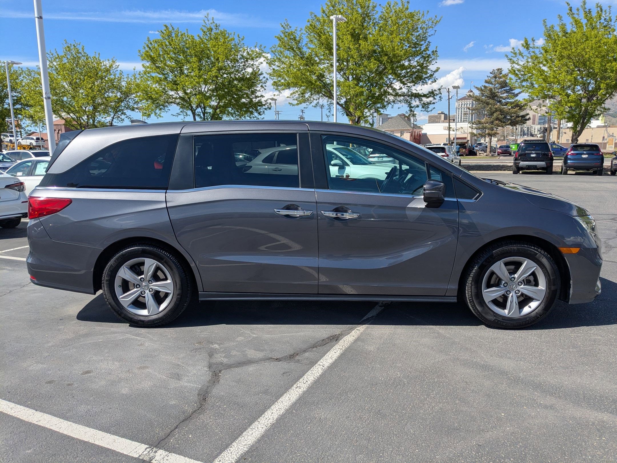 Used 2019 Honda Odyssey EX-L image 2
