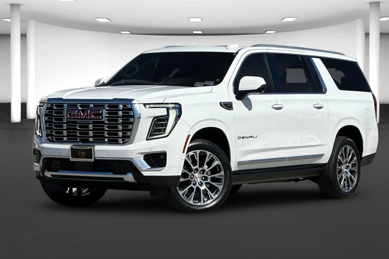 New 2026 GMC Yukon XL Denali w/ Sun & Power Step Package AWD/4WD image 2