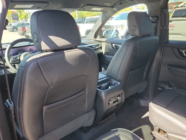 Used 2025 Buick Enclave Preferred FWD image 13