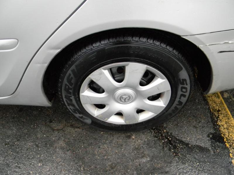 Used 2004 Toyota Camry LE FWD image 24