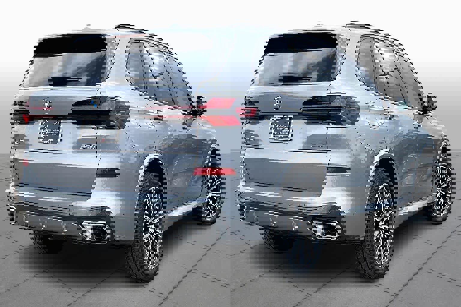 Used 2024 BMW X5 sDrive40i w/ M Sport Package image 13