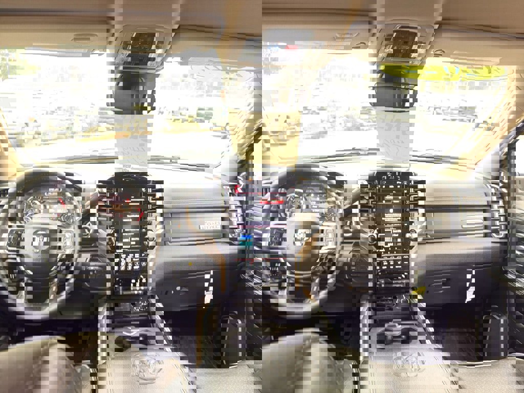 Used 2020 RAM 3500 Laramie image 19