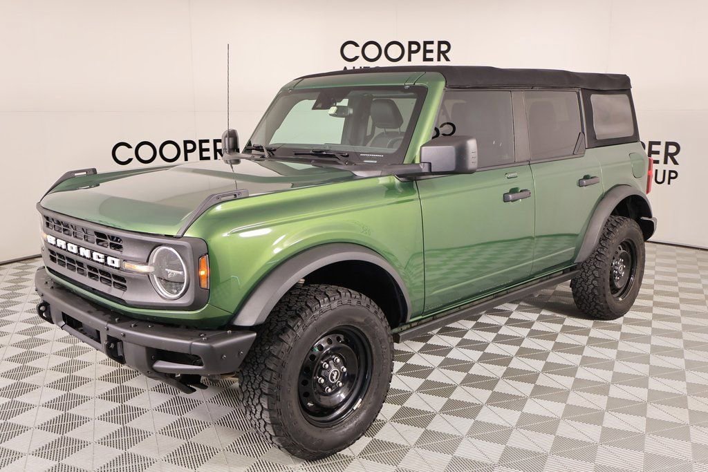 Used 2022 Ford Bronco Black Diamond image 11