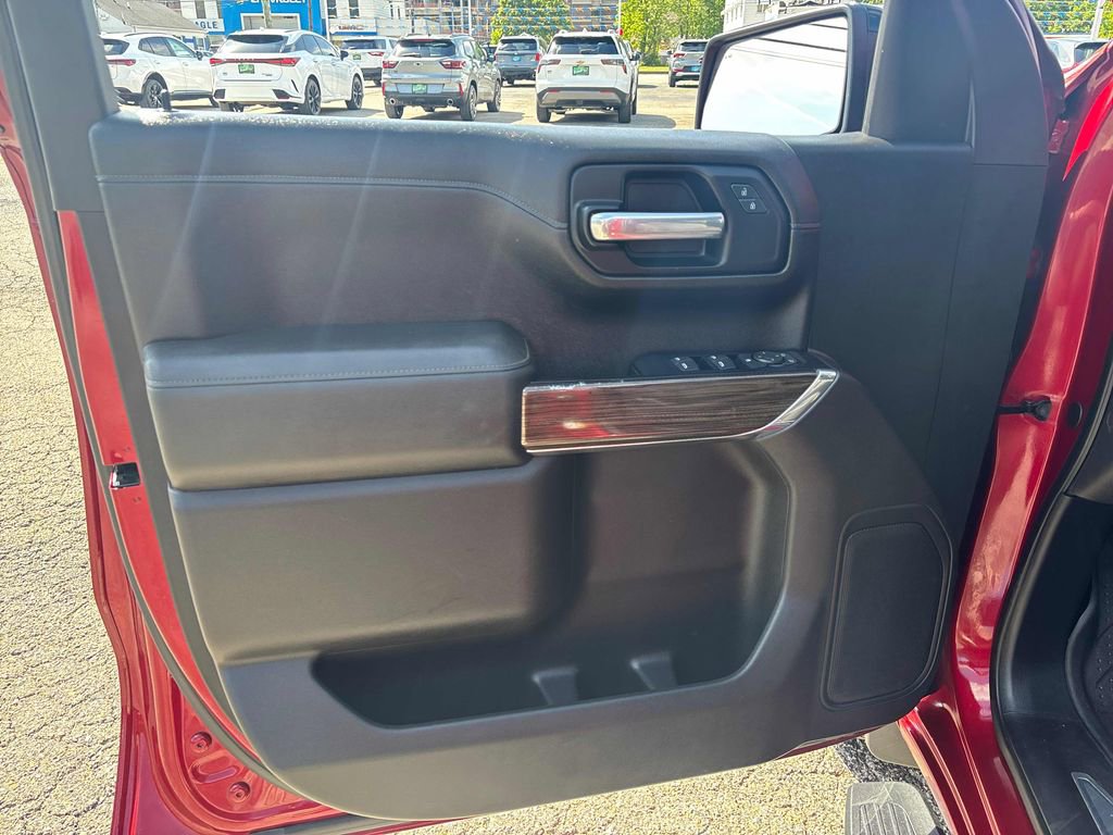 Used 2019 Chevrolet Silverado 1500 RST AWD/4WD image 9