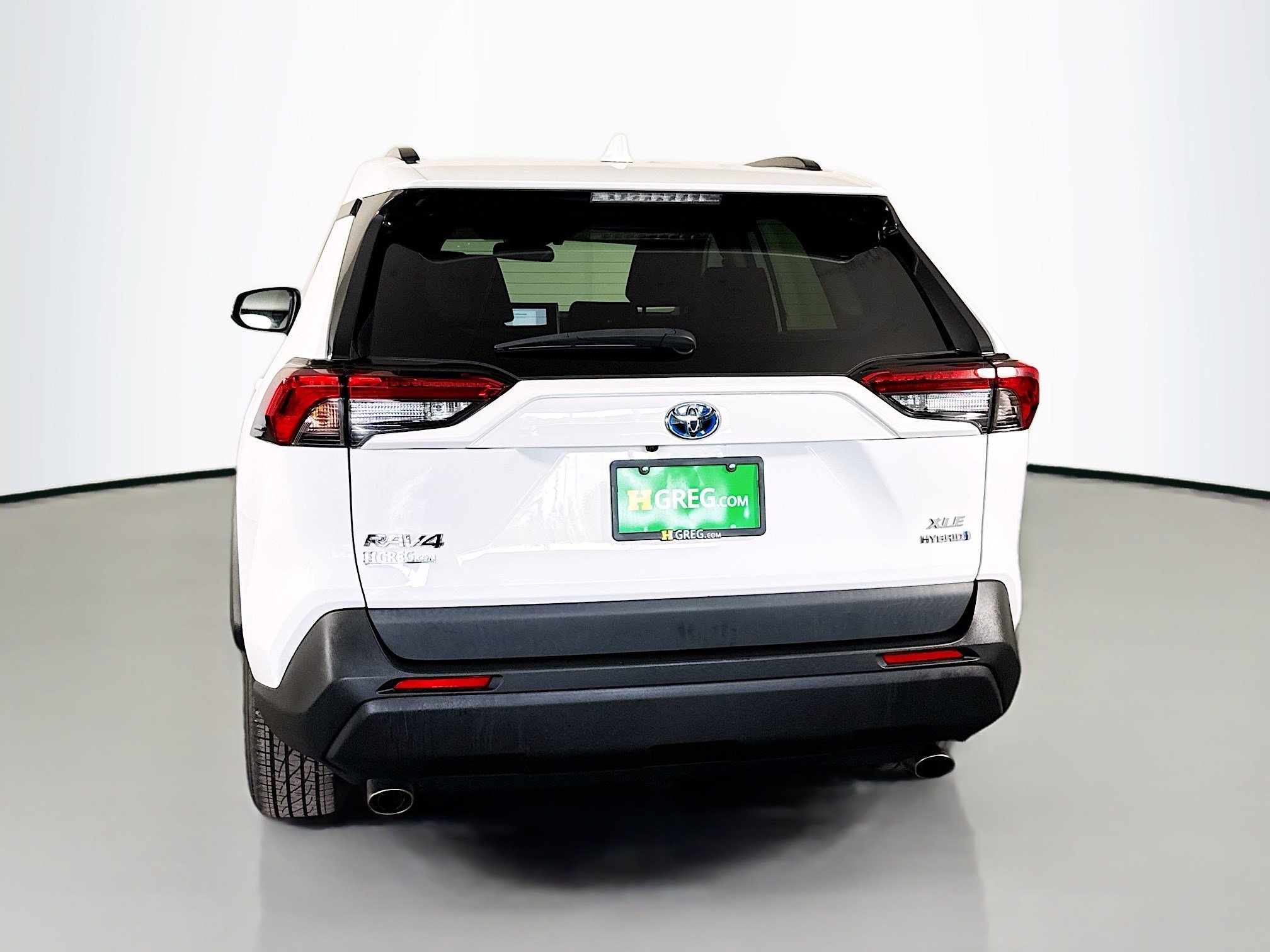 Used 2023 Toyota RAV4 XLE w/ XLE Grade Weather Package image 8