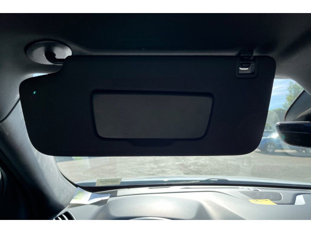 Used 2022 Chevrolet Traverse RS image 40