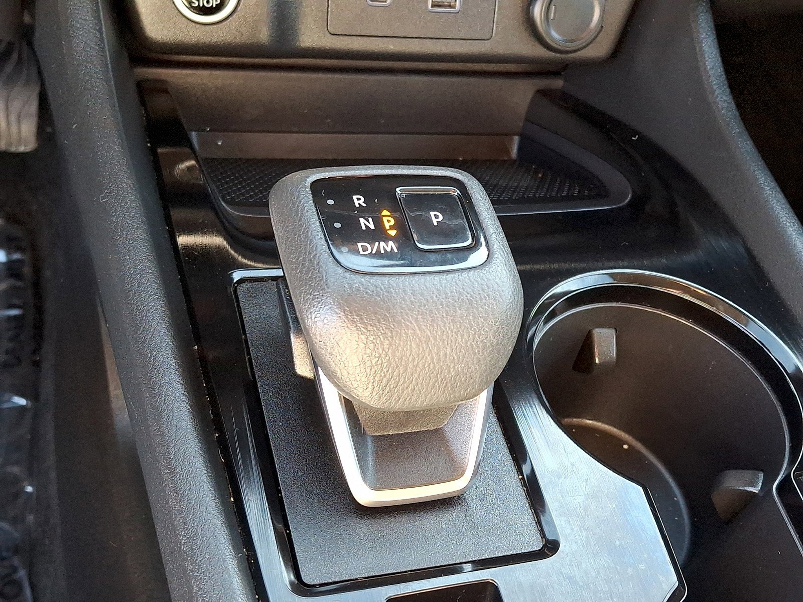 Used 2023 Nissan Rogue SV image 13