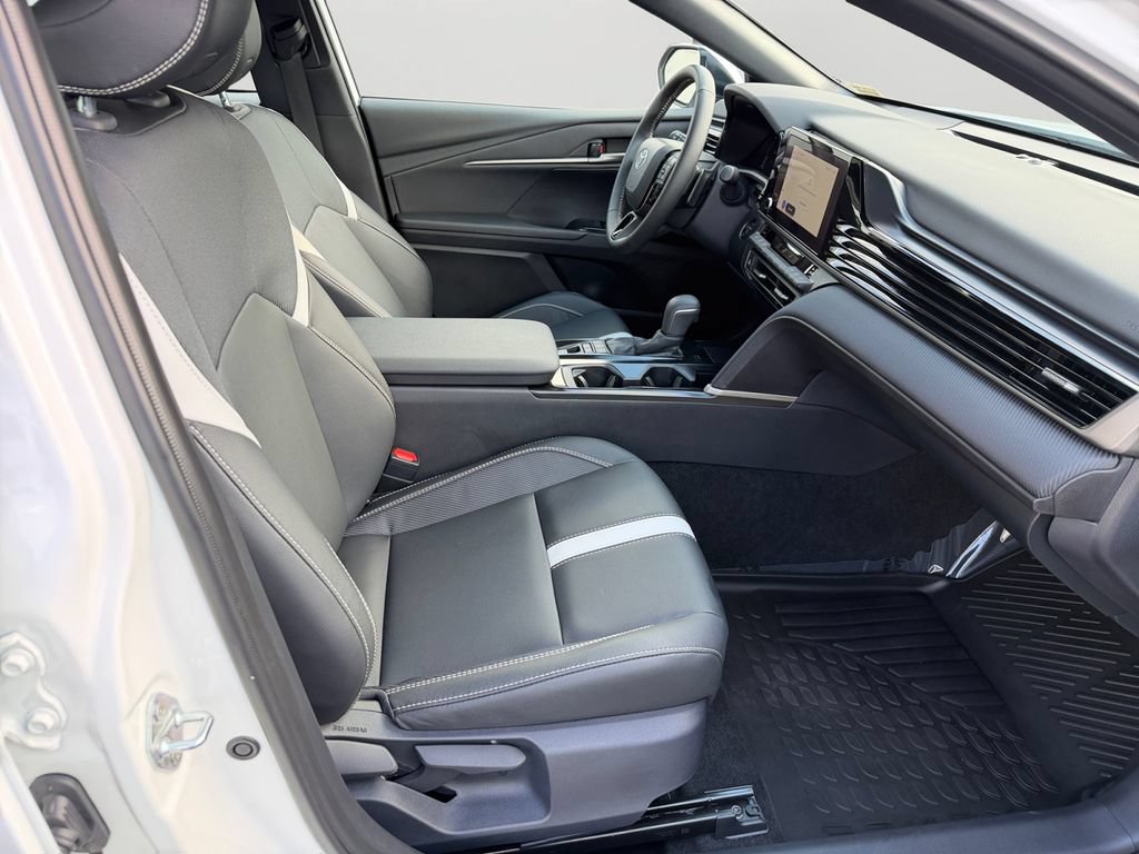 Used 2026 Toyota Camry SE w/ Convenience Package FWD image 12