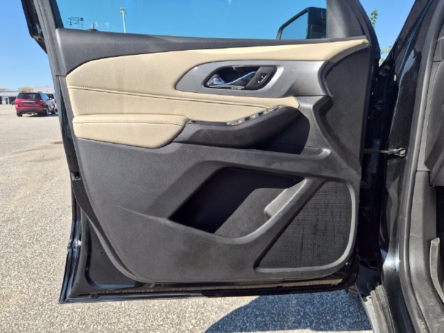 Used 2024 Chevrolet Traverse LS w/ Safety Package AWD/4WD image 12