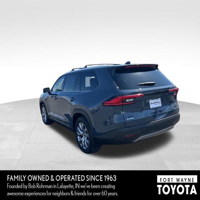 Used 2024 Toyota Grand Highlander XLE image 7