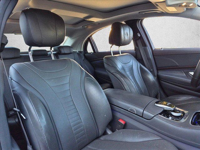 Used 2019 Mercedes-Benz S 560 Sedan image 20