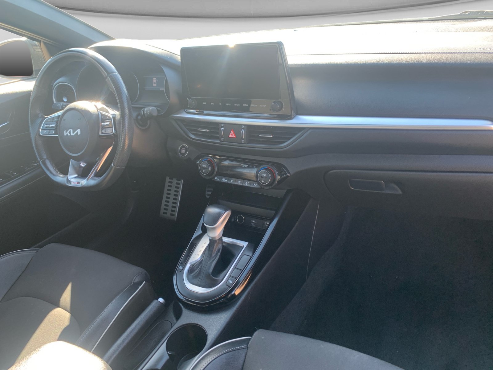 Used 2023 Kia Forte GT-Line FWD image 15