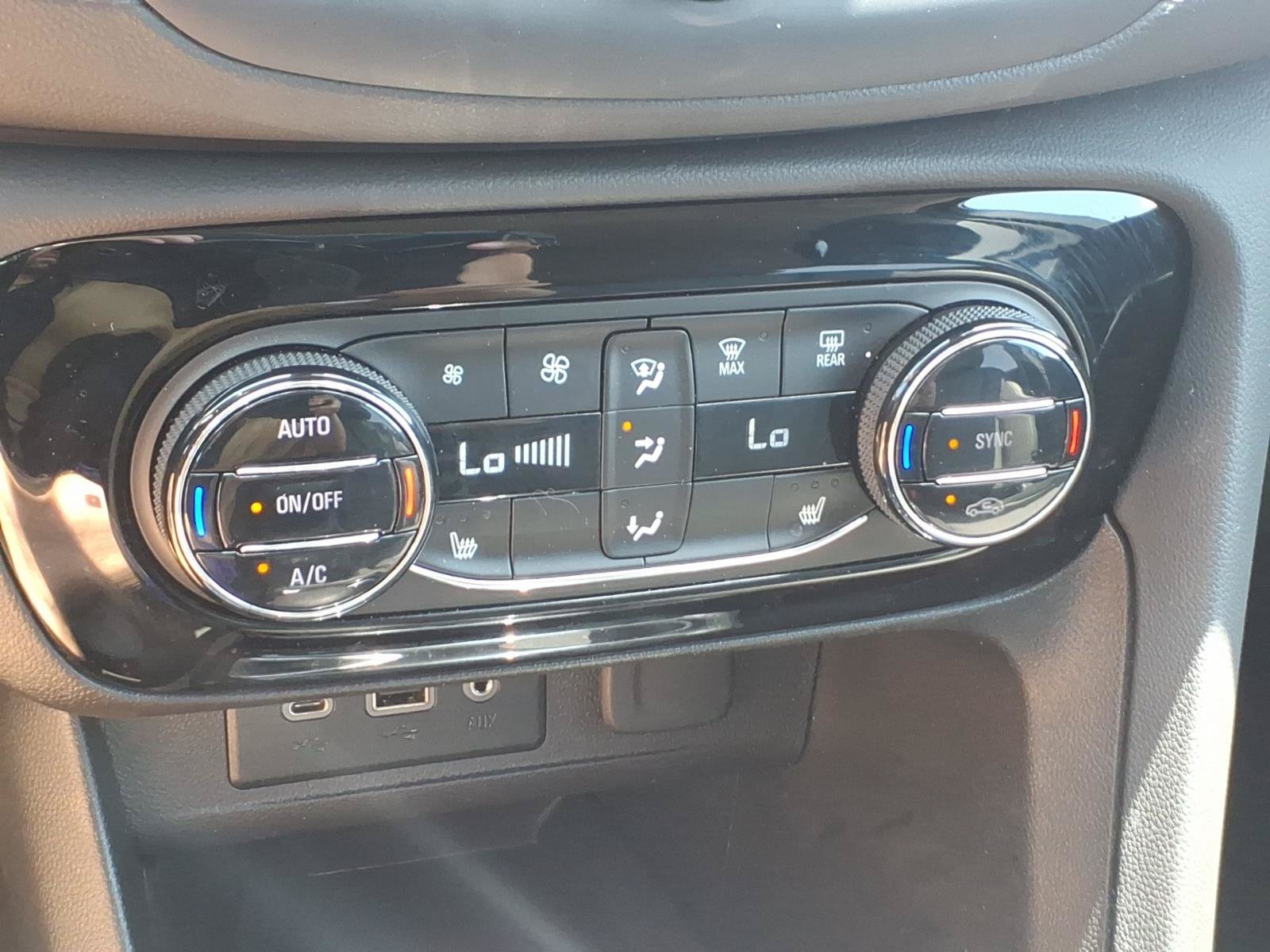 Certified 2023 Buick Encore GX Select w/ Sport Touring Package FWD image 19