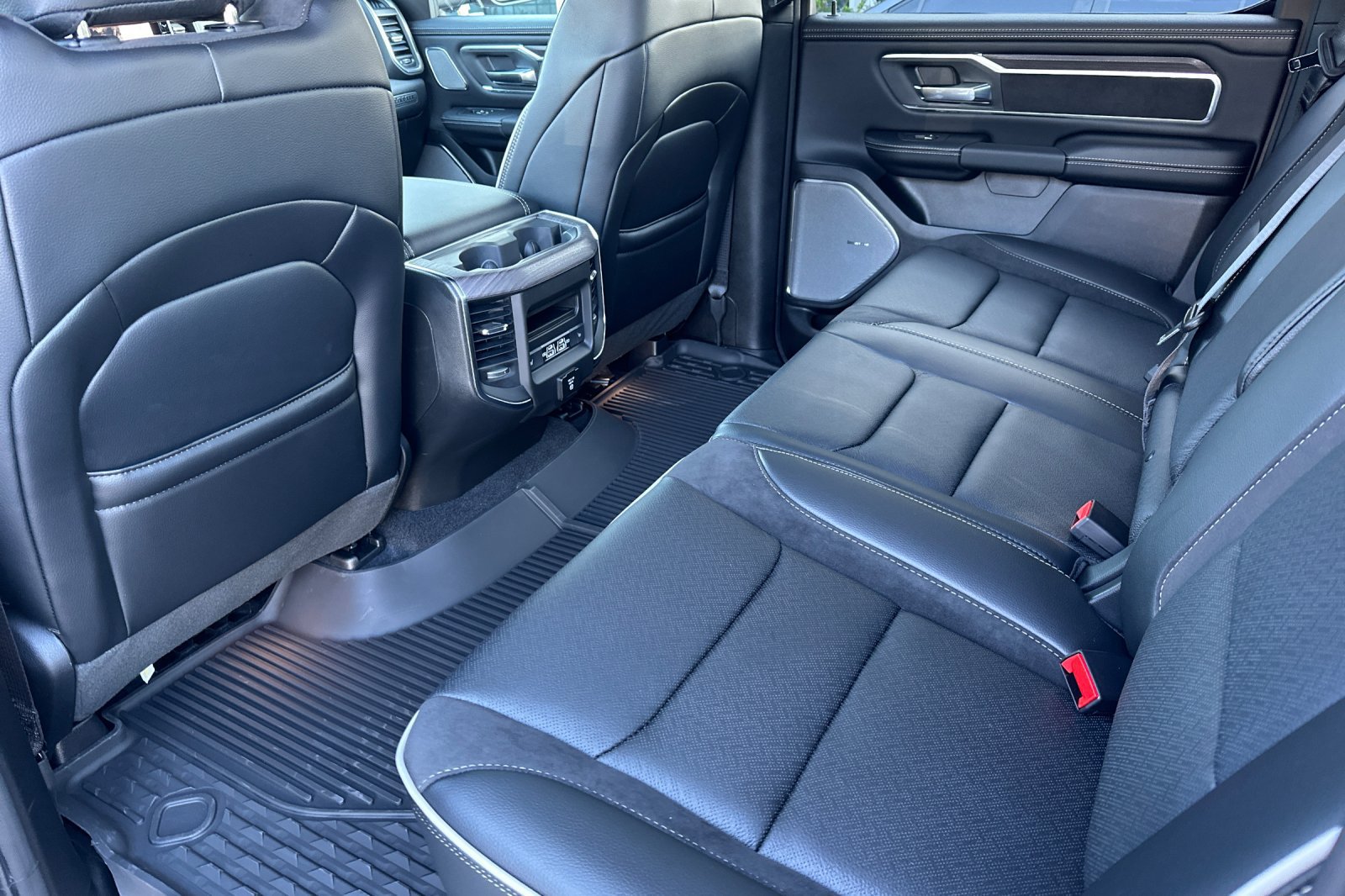 New 2026 RAM 1500 Laramie w/ Night Edition AWD/4WD image 12