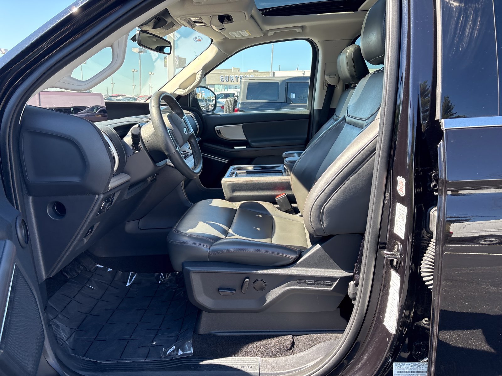 Used 2025 Ford Expedition Max Active AWD/4WD image 10
