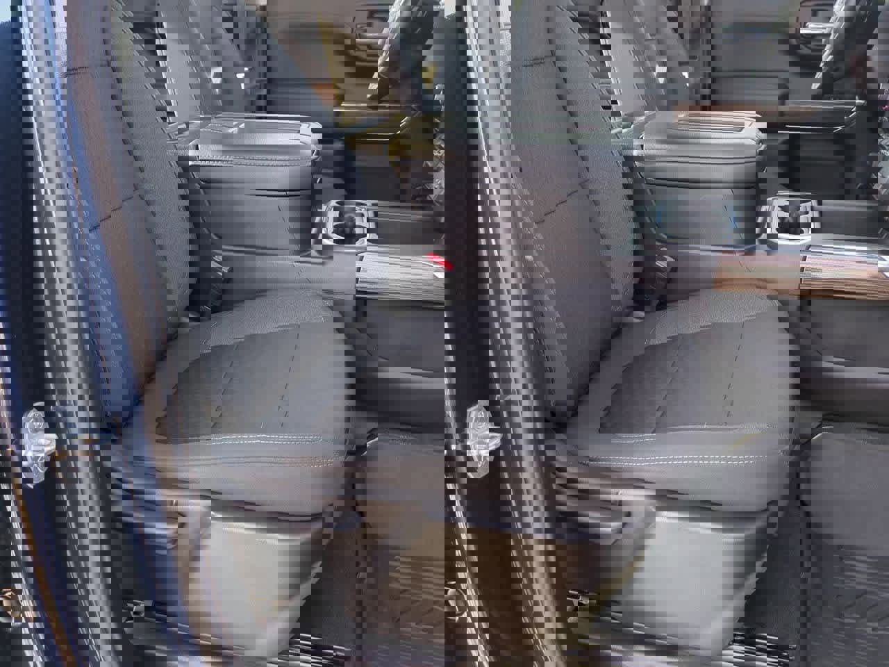 Used 2021 Chevrolet Silverado 1500 LT Trail Boss w/ Convenience Package II image 20