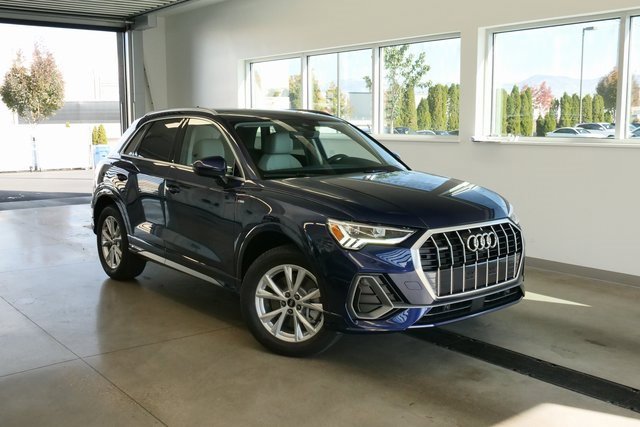 New 2025 Audi Q3 2.0T Premium Plus