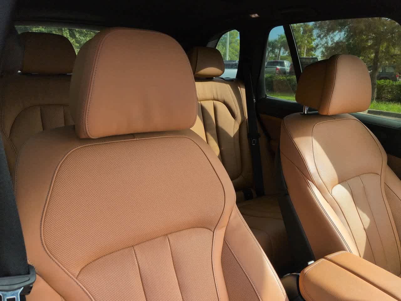 Used 2021 BMW X5 sDrive40i w/ Premium Package RWD image 7