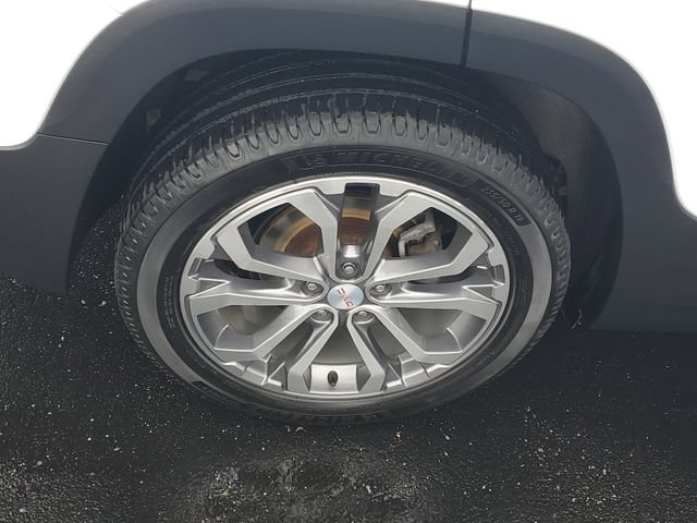 Certified 2019 GMC Terrain SLT w/ Preferred Package AWD/4WD image 5