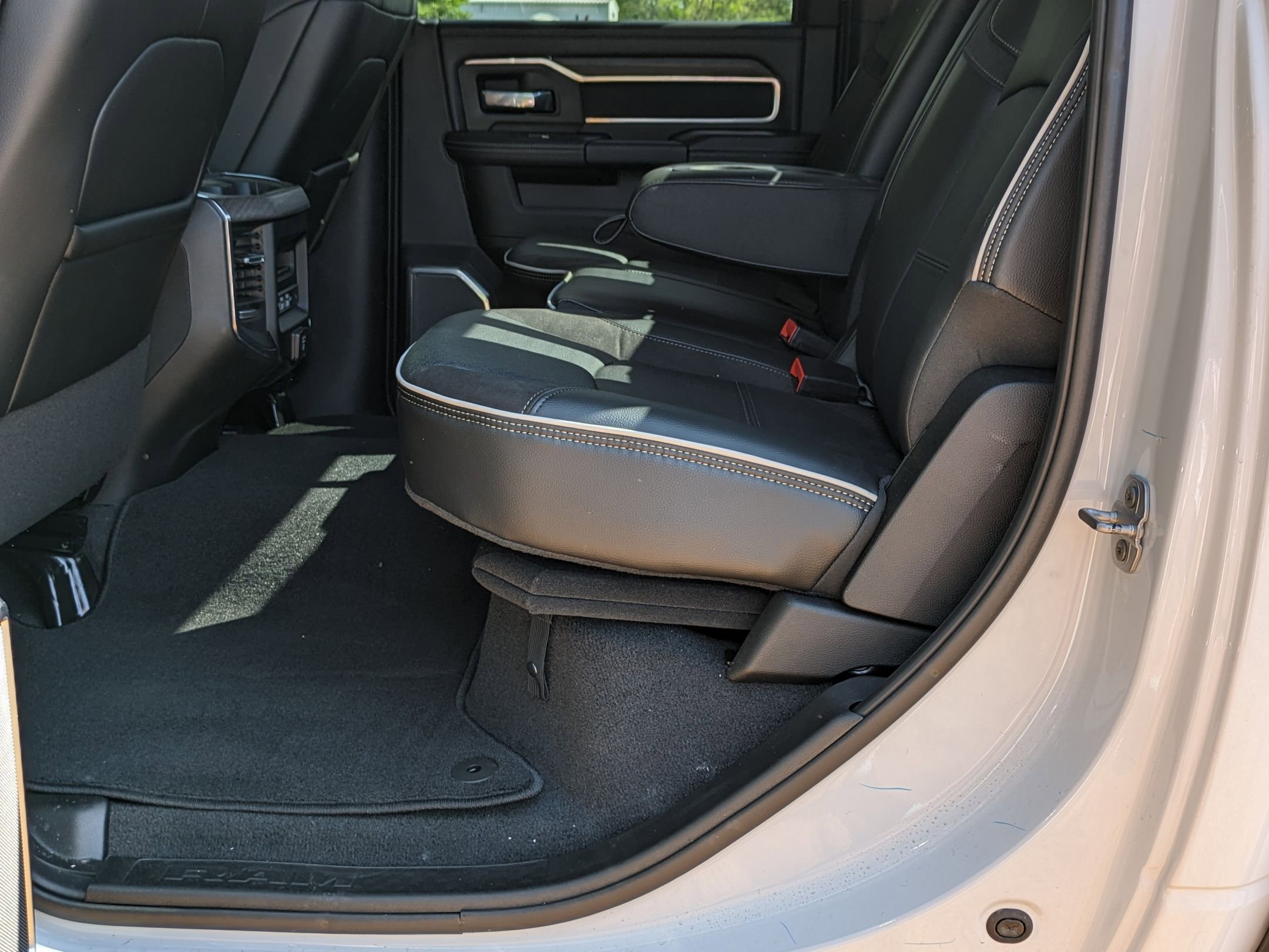 New 2025 RAM 2500 Laramie image 26