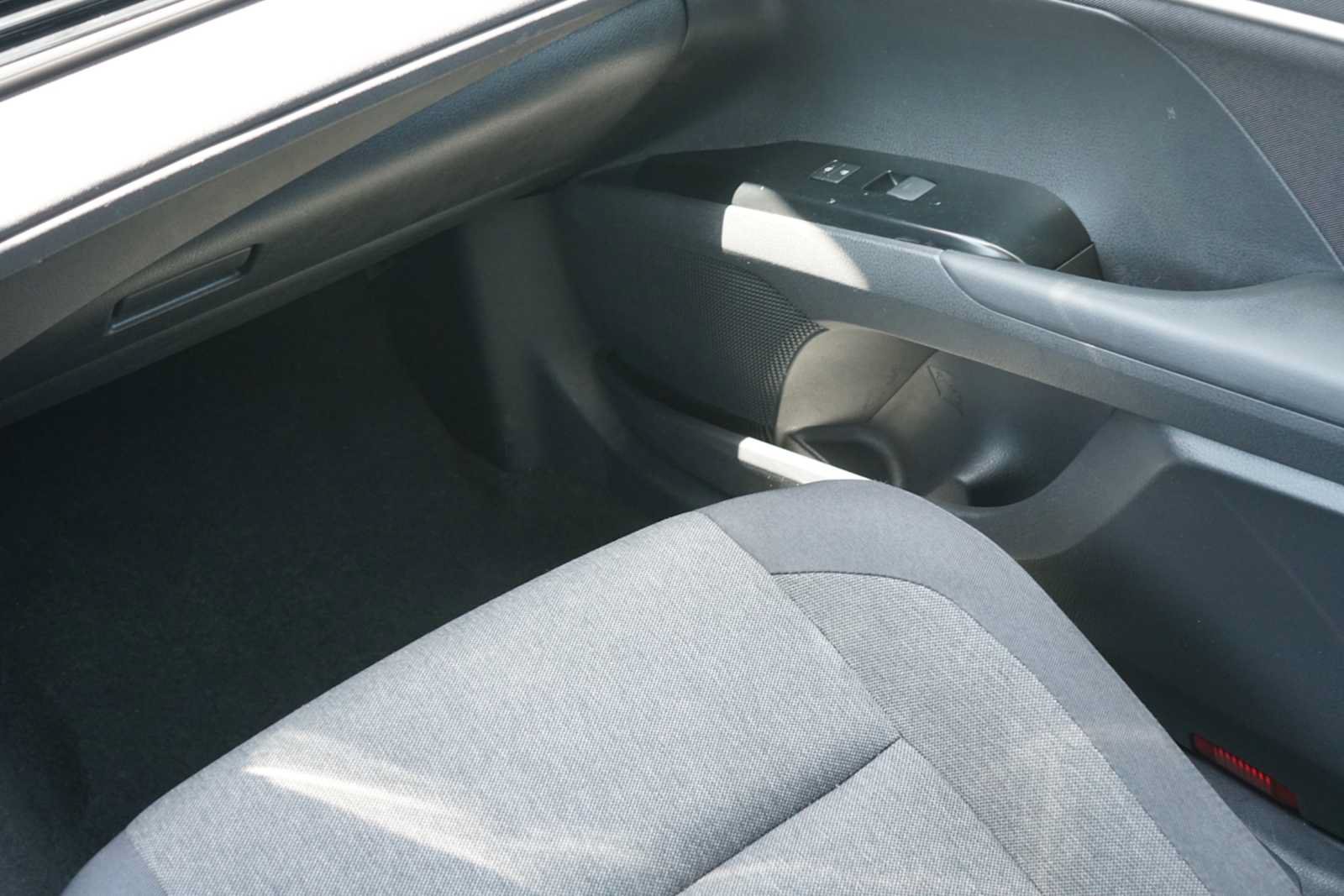 Used 2025 Toyota Camry LE FWD image 25