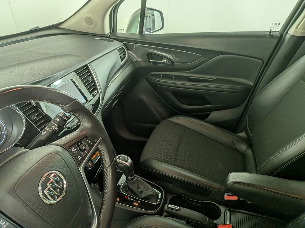 Certified 2022 Buick Encore Preferred w/ Safety Package image 28