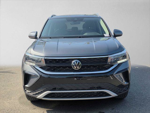 Used 2024 Volkswagen Taos SE AWD/4WD image 8