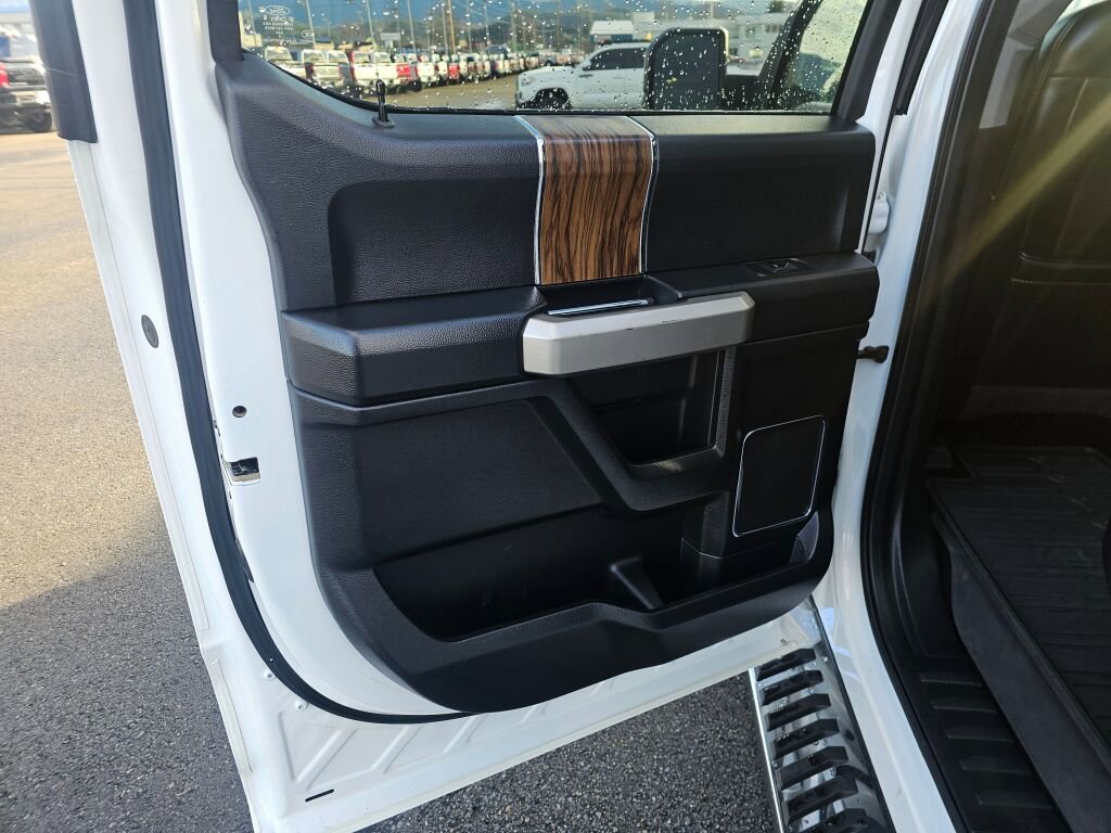 Used 2020 Ford F150 Lariat image 12