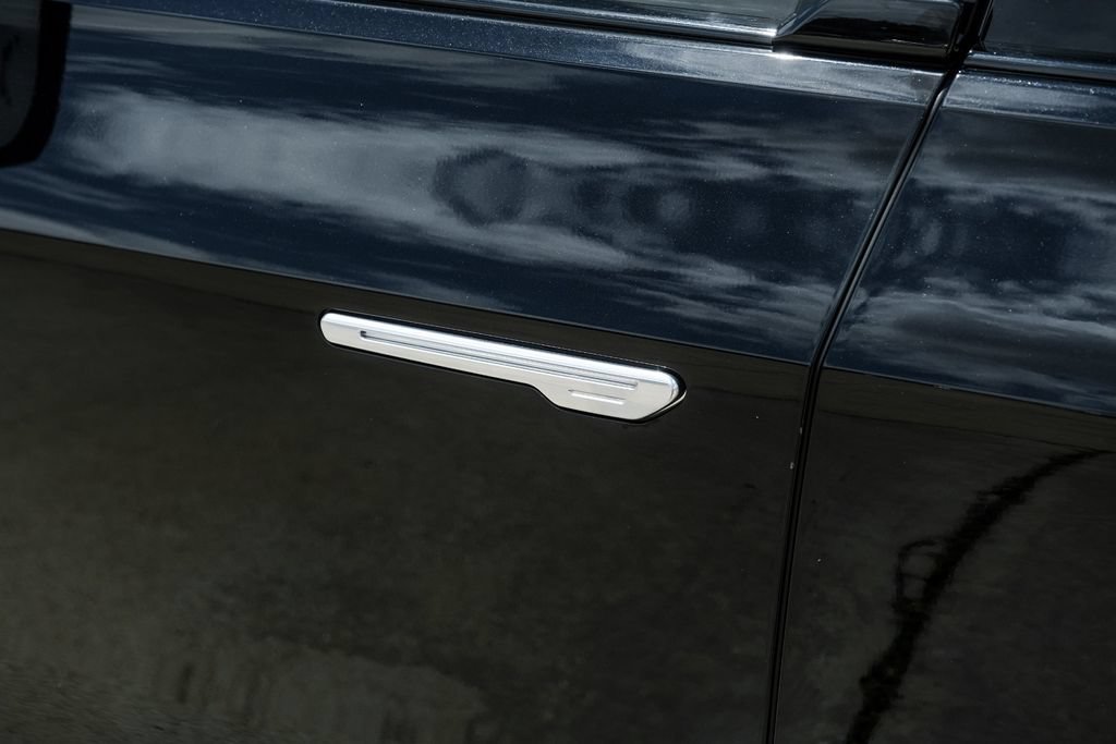 Used 2023 Cadillac Lyriq AWD image 42
