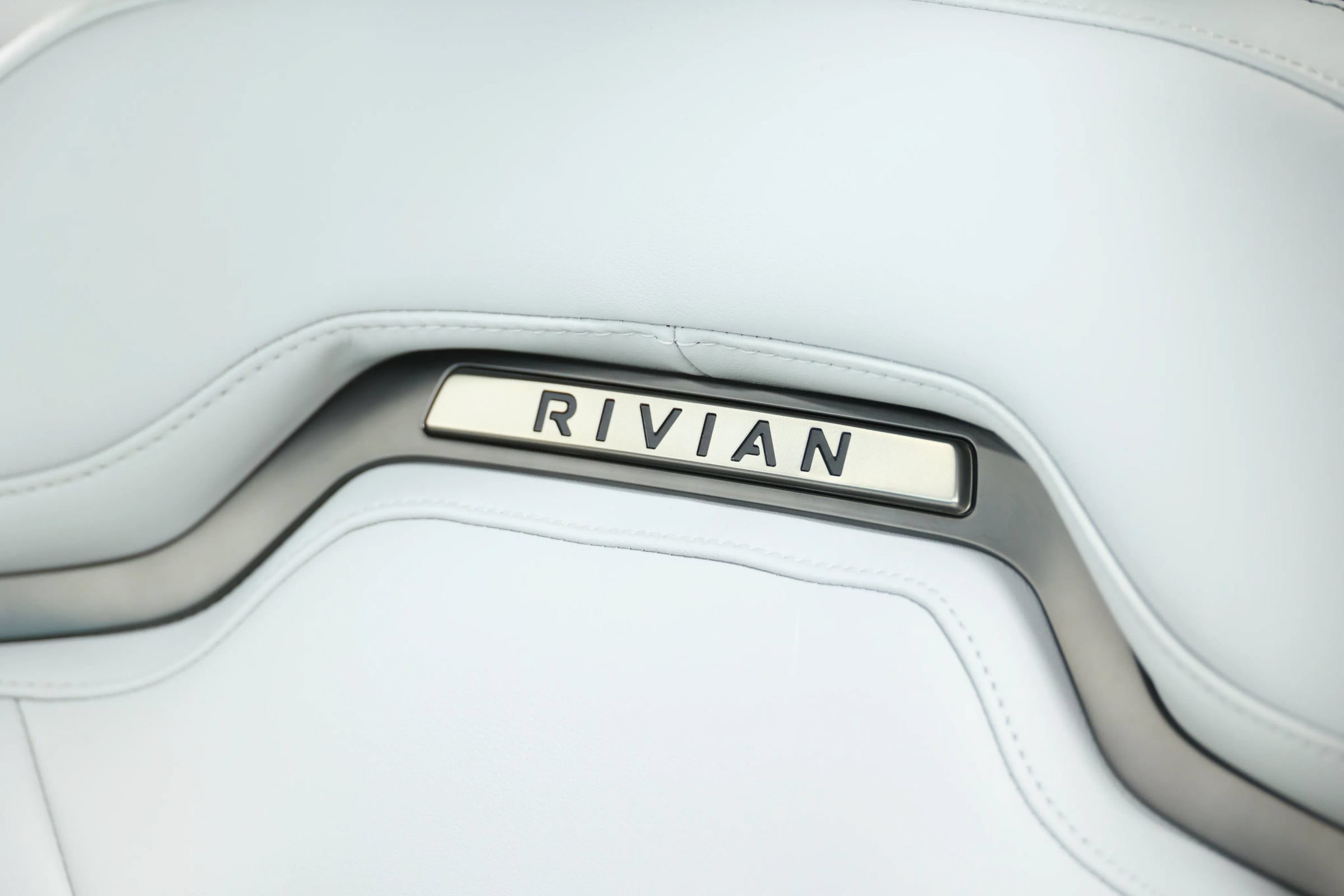 Used 2024 Rivian R1S Adventure Quad AWD/4WD image 19
