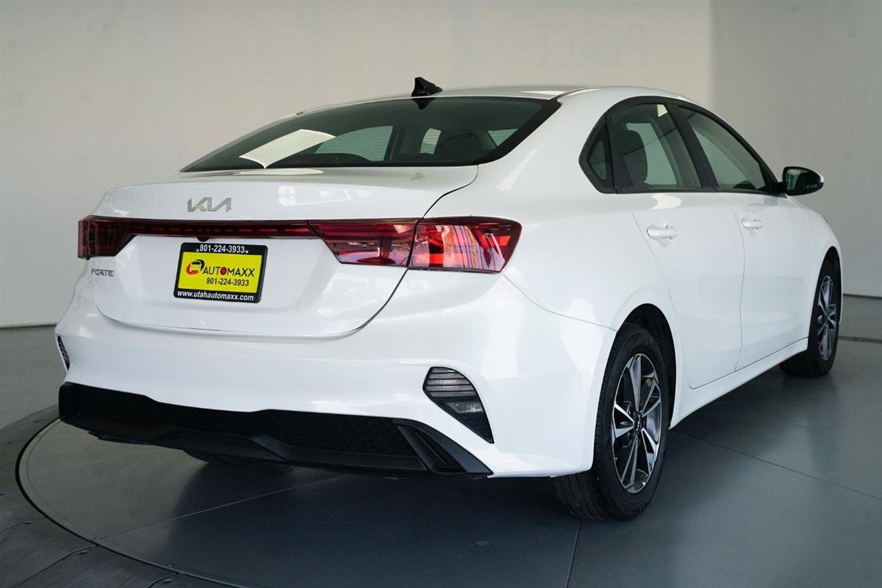 Used 2024 Kia Forte LXS FWD image 7