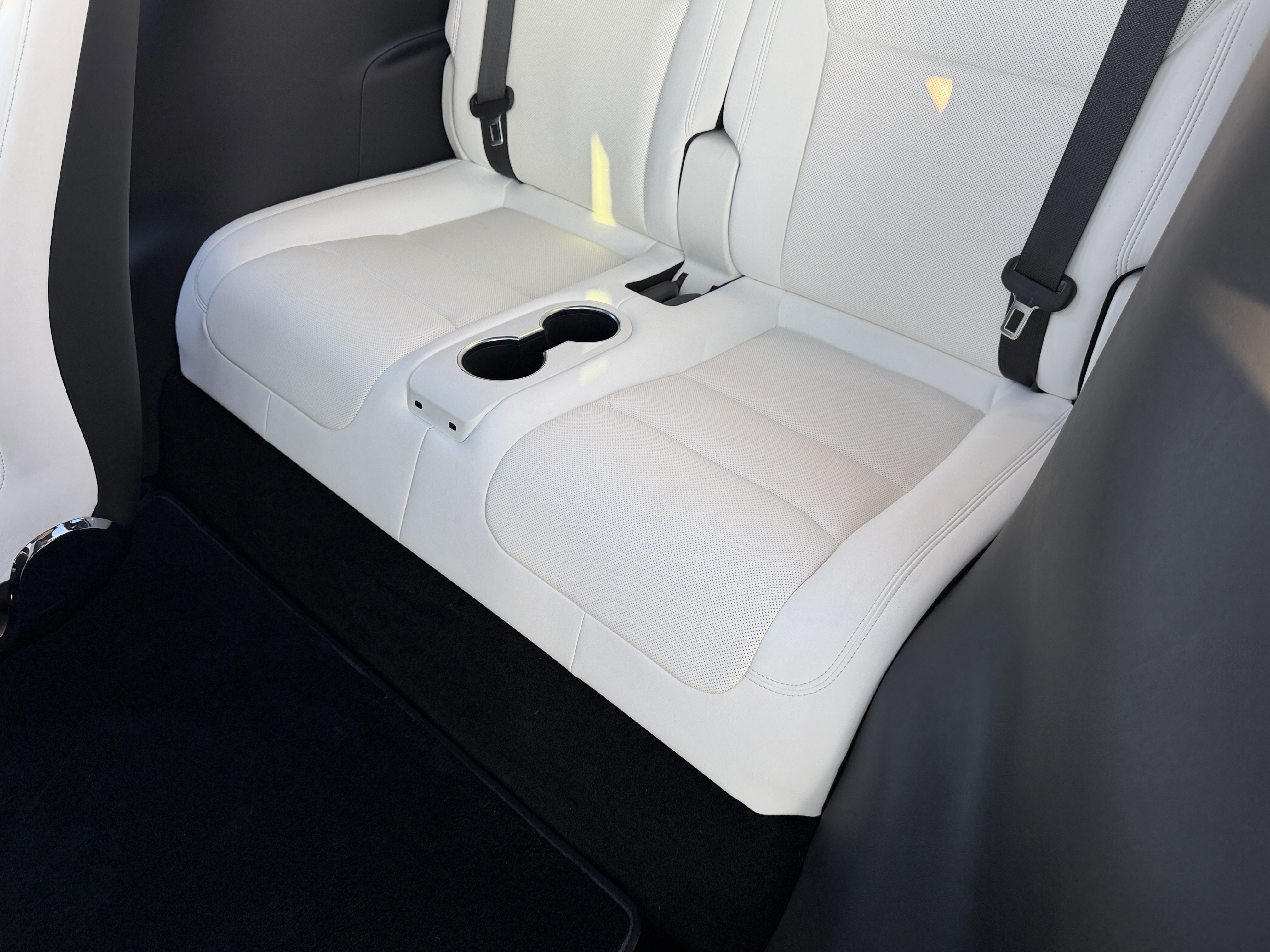 Used 2022 Tesla Model X image 44