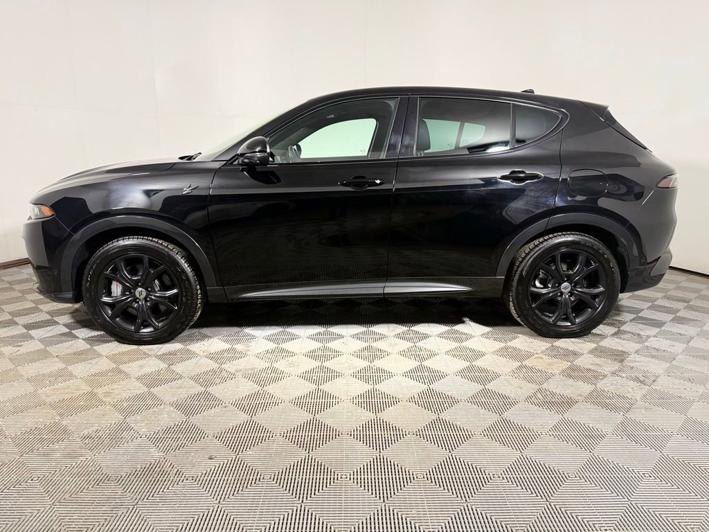 Used 2024 Dodge Hornet R/T Plus w/ Tech Pack Plus w/o Parking AWD/4WD image 3