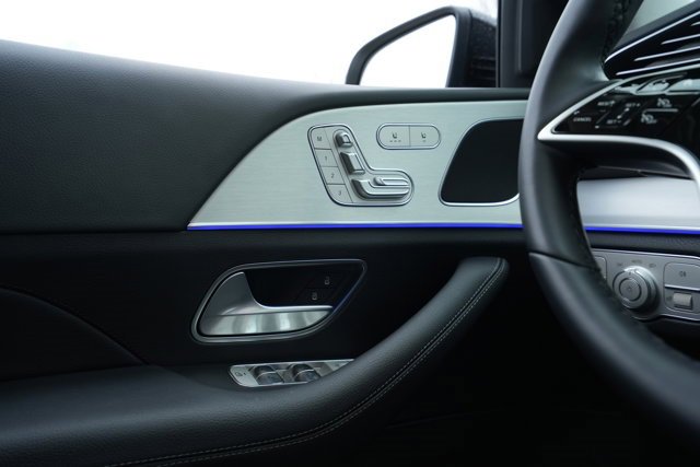 Certified 2025 Mercedes-Benz GLE 450e 4MATIC image 41