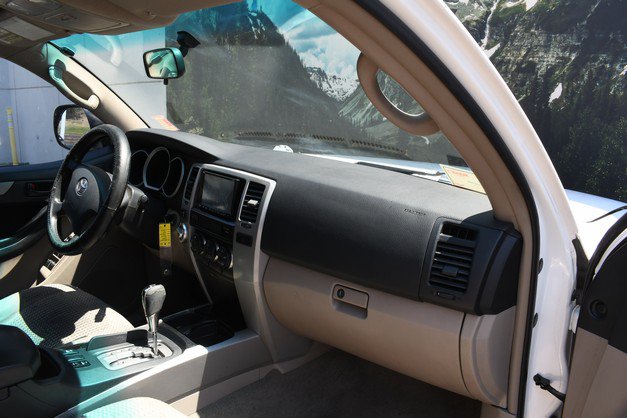 Used 2007 Toyota 4Runner SR5 AWD/4WD image 24