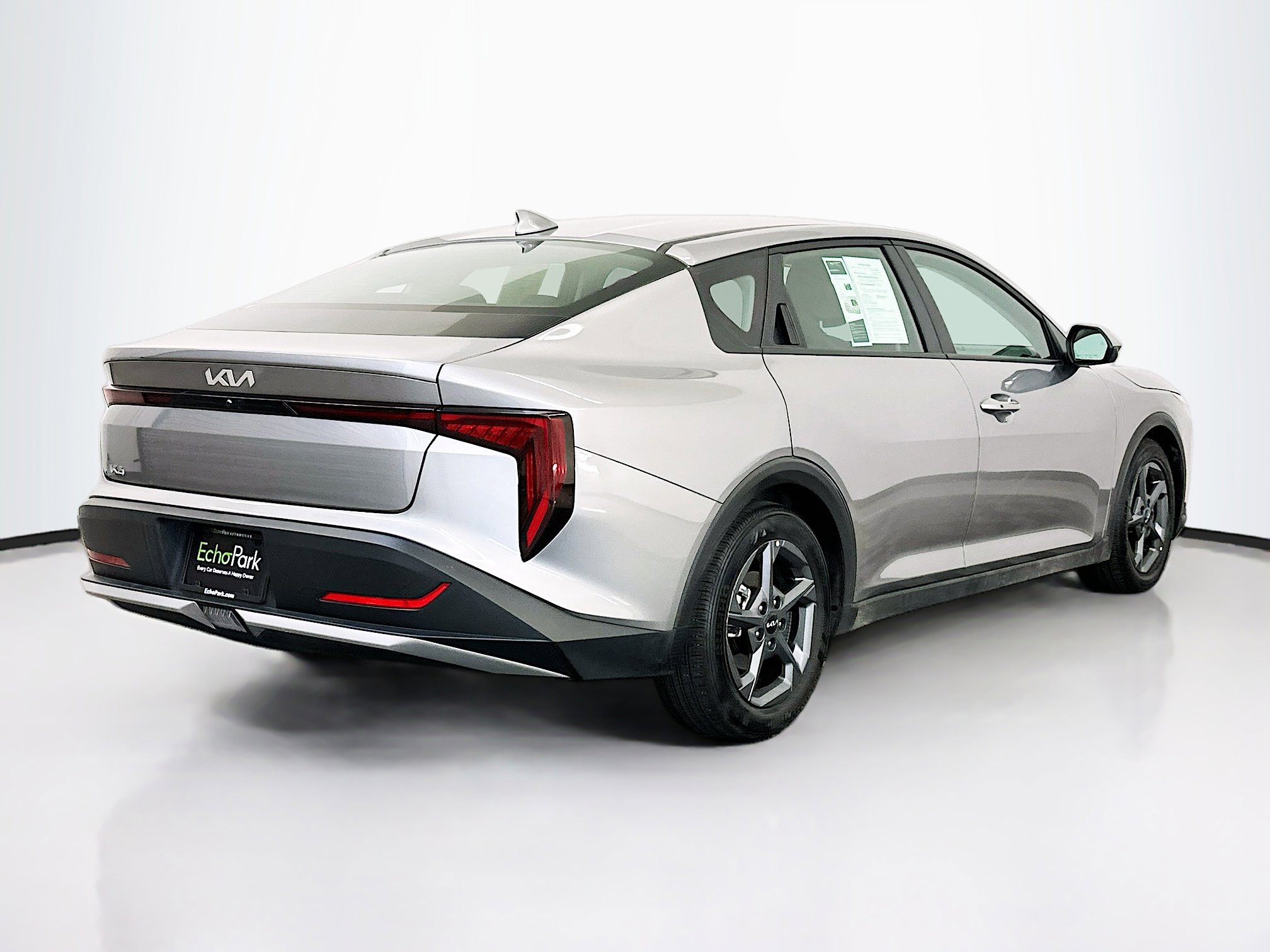 Used 2025 Kia K4 LXS image 9