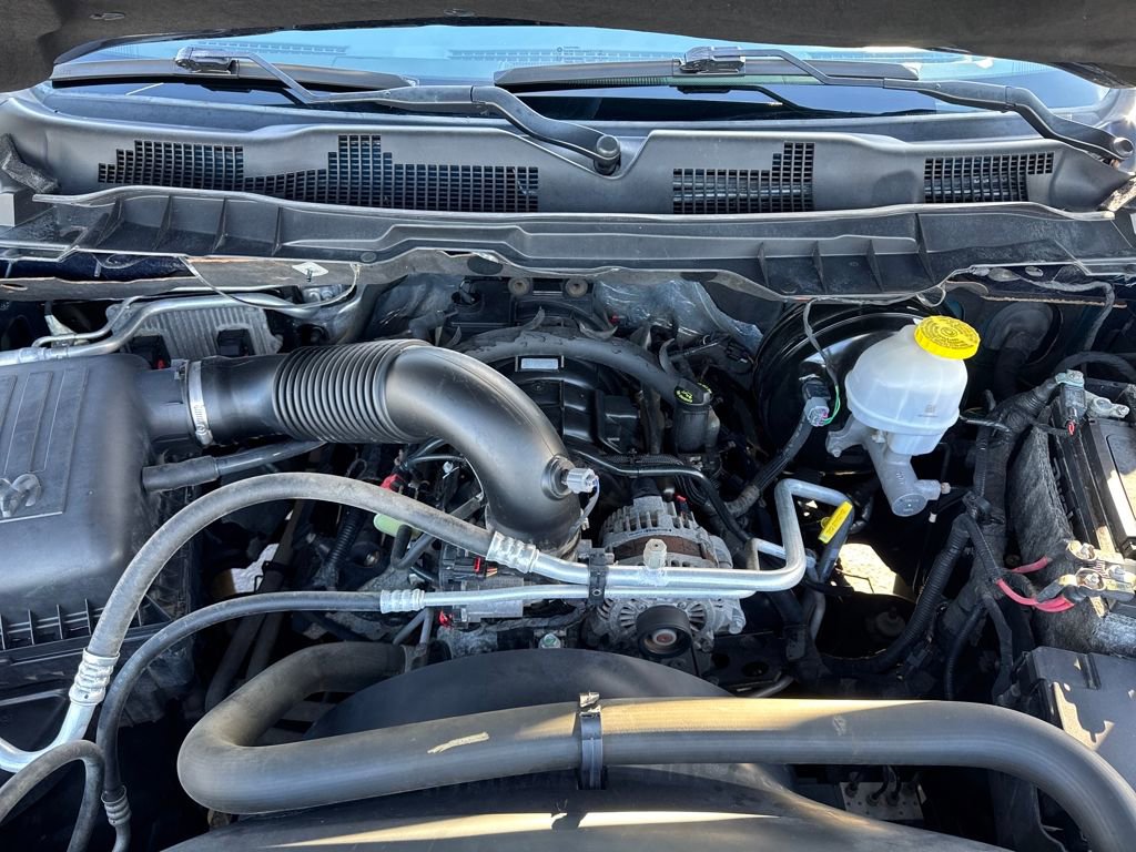 Used 2020 RAM 1500 Classic SLT w/ Luxury Group image 21