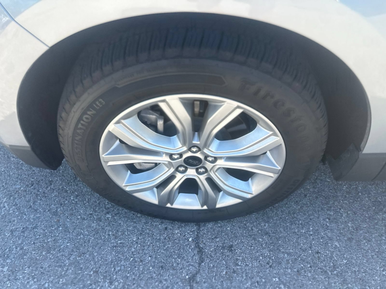 Used 2023 Ford Edge Titanium AWD/4WD image 10