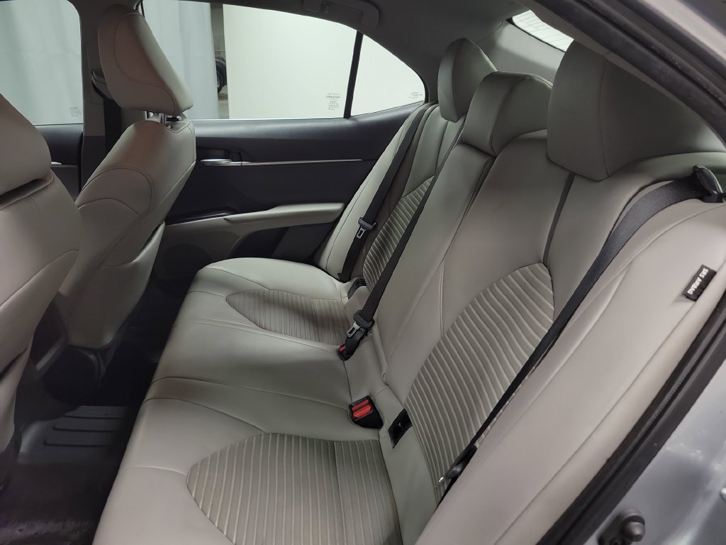 Used 2022 Toyota Camry SE FWD image 29