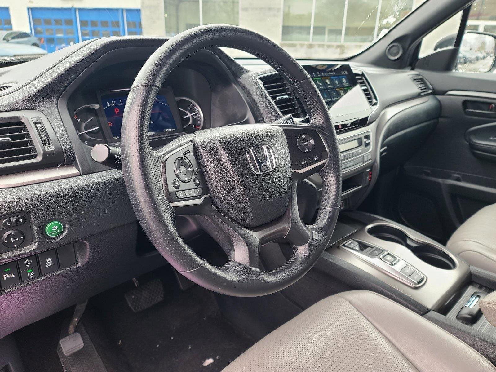 Used 2023 Honda Passport EX-L image 9