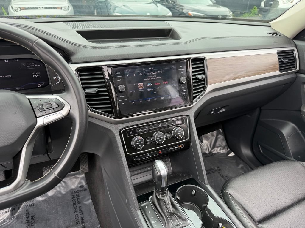 Used 2022 Volkswagen Atlas SEL AWD/4WD image 25