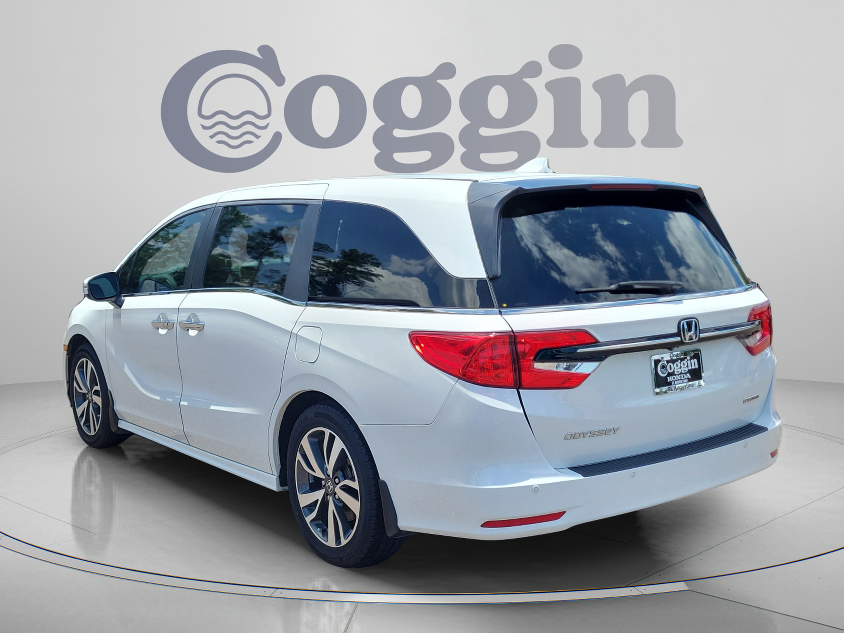 Certified 2021 Honda Odyssey Touring image 3