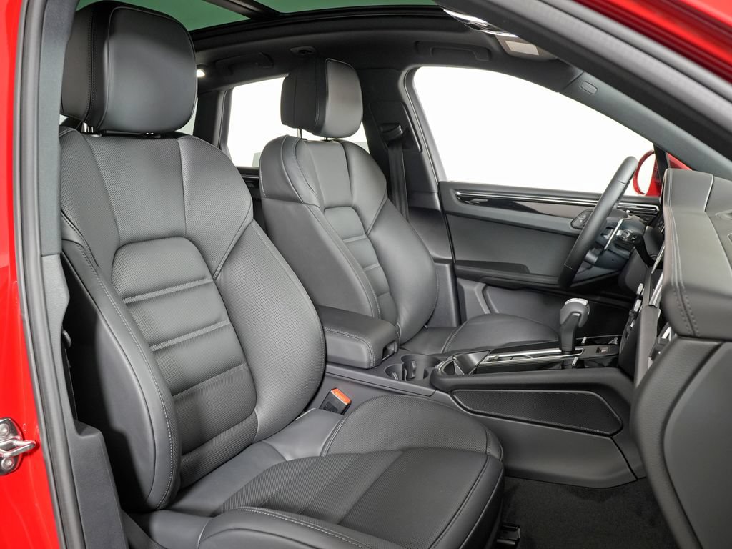 New 2026 Porsche Macan S AWD/4WD image 38