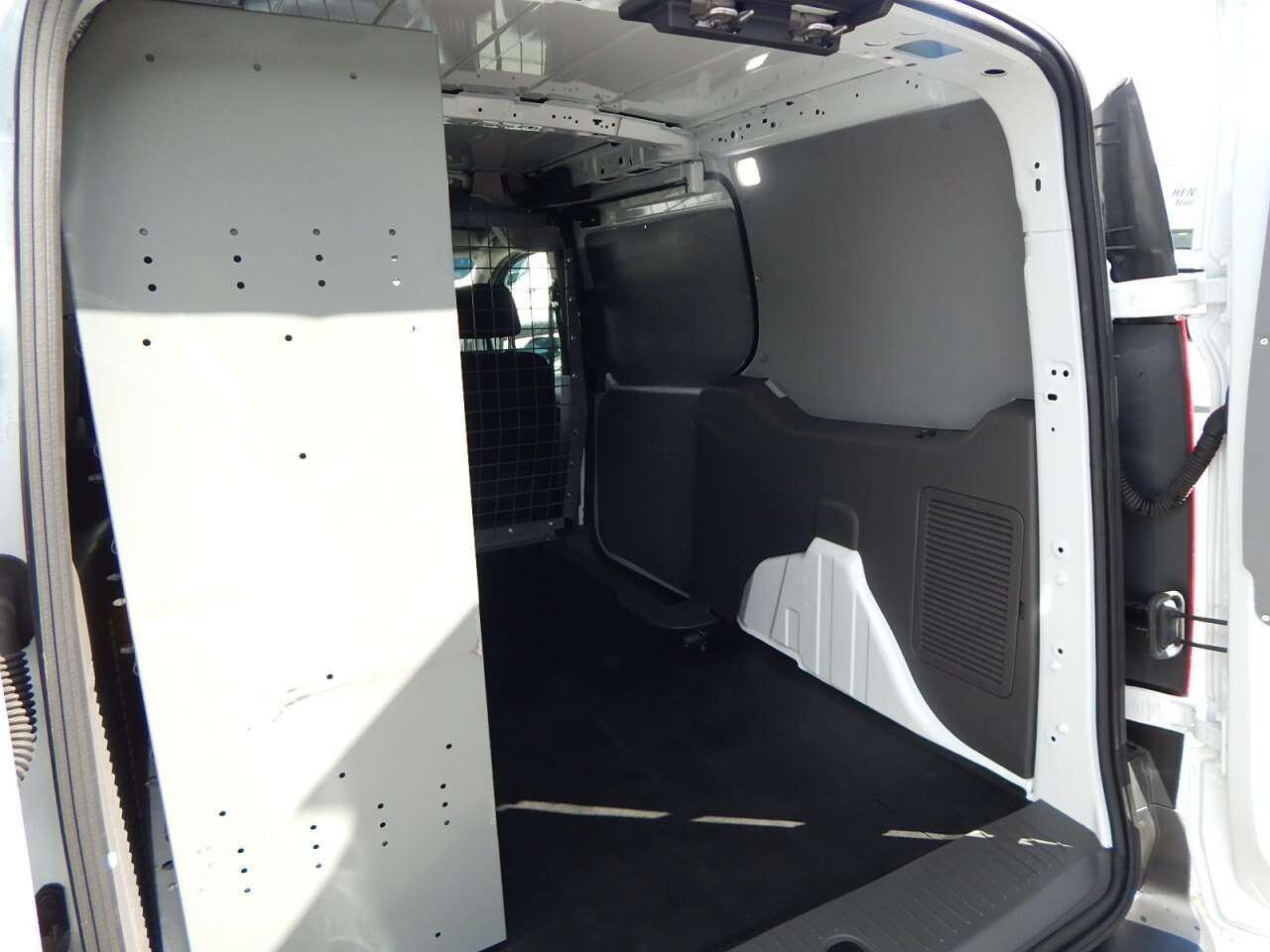 Used 2023 Ford Transit Connect XL FWD image 14