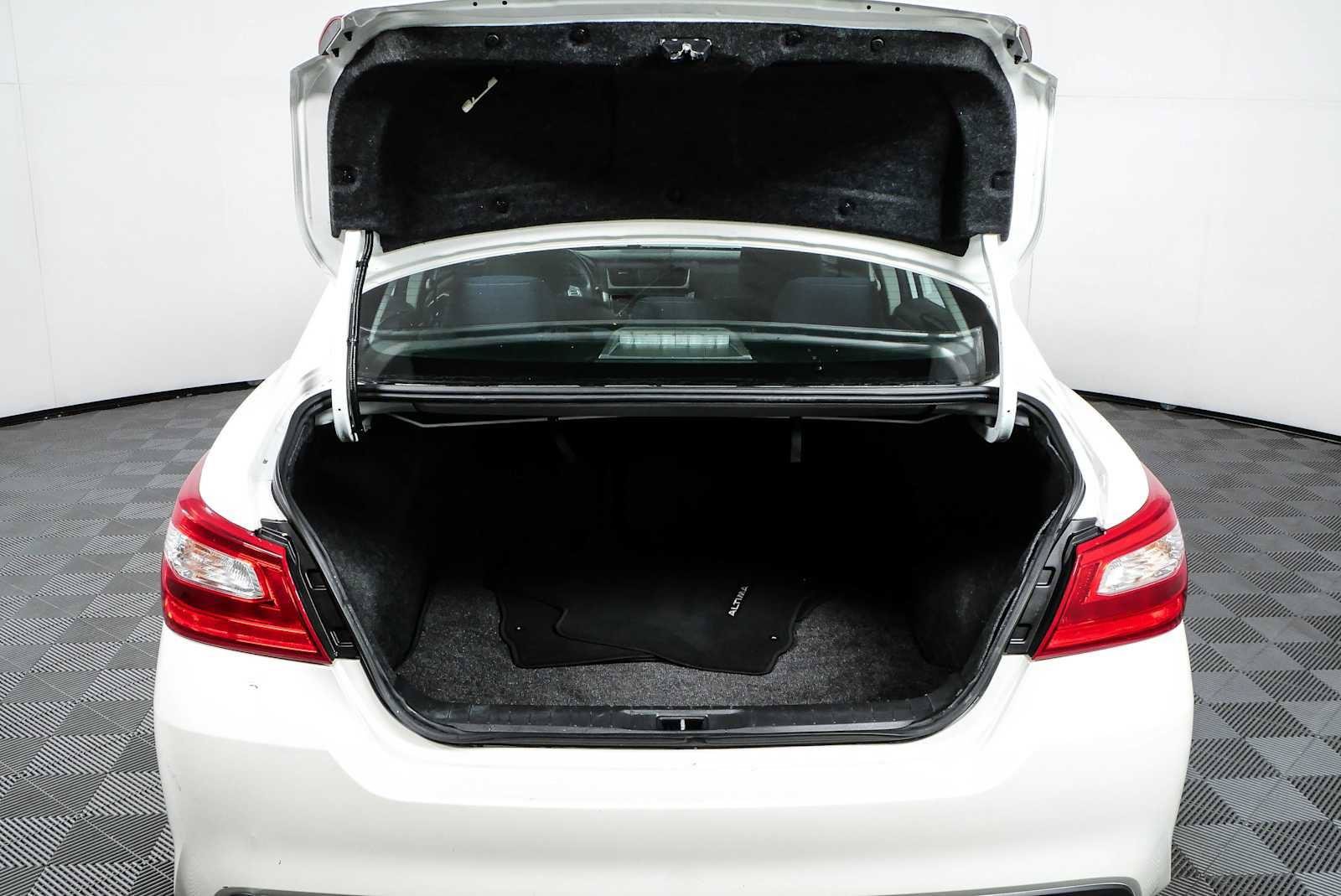 Used 2017 Nissan Altima 2.5 S w/ Power Driver Seat Package FWD image 27