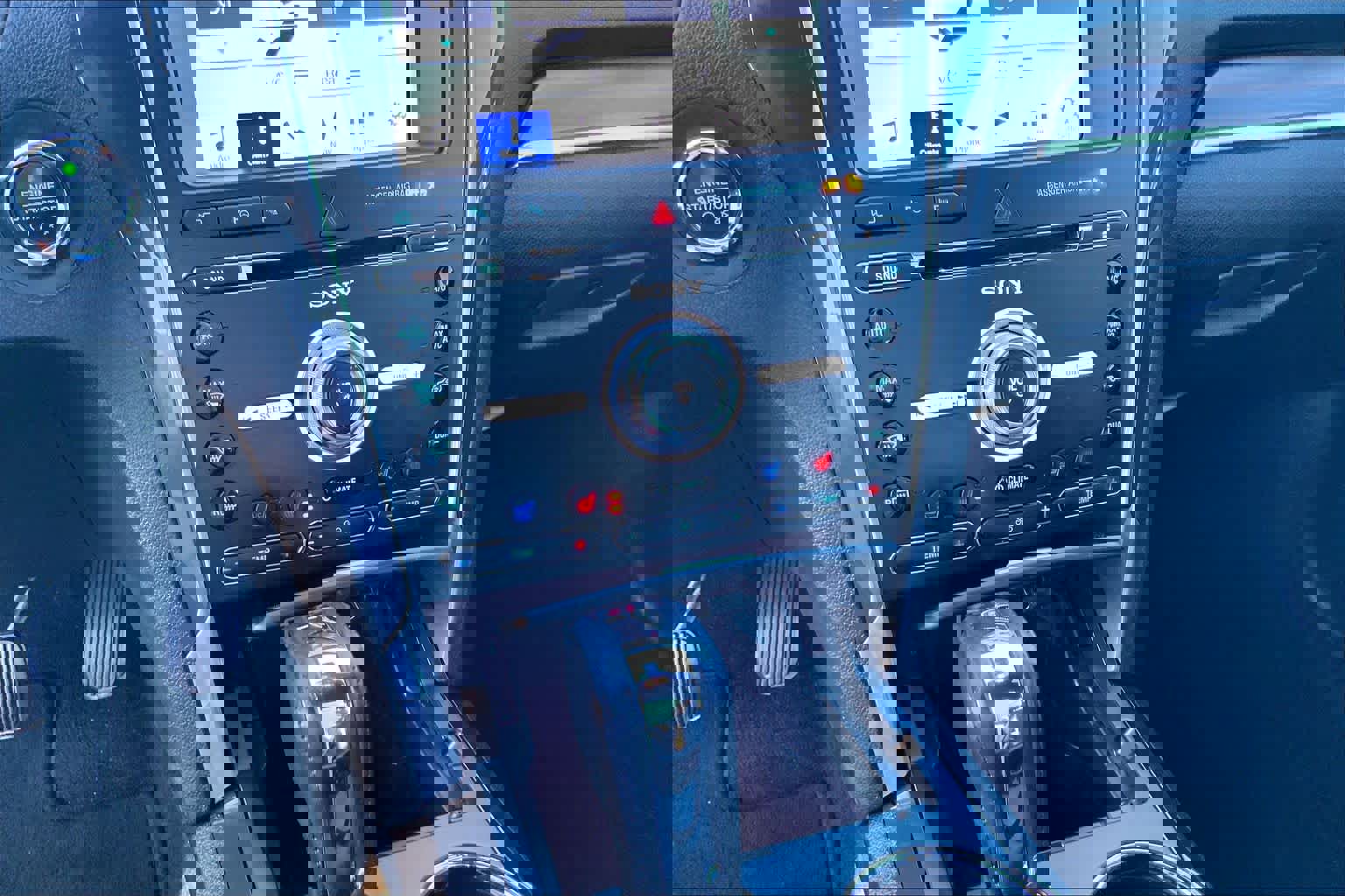 Used 2017 Ford Explorer Limited w/ Equipment Group 301A image 30