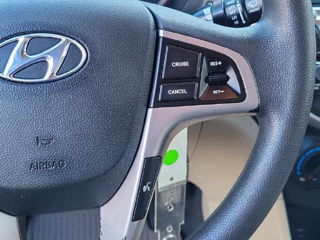 Used 2015 Hyundai Accent GLS w/ Option Group 02 FWD image 18