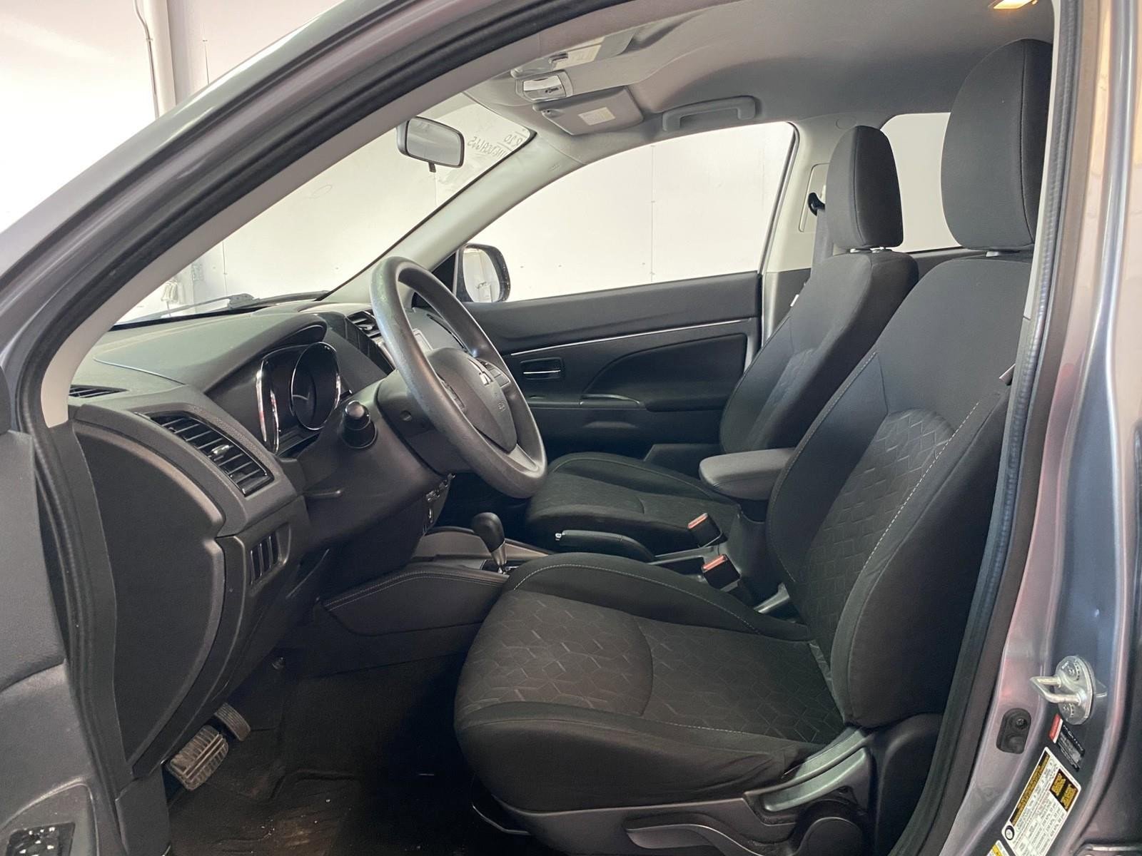 Used 2020 Mitsubishi Outlander Sport ES AWD/4WD image 19